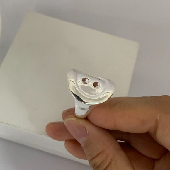 UNO de 50 Collection Classics Melted Button Ring Silver - Picture 5 of 7